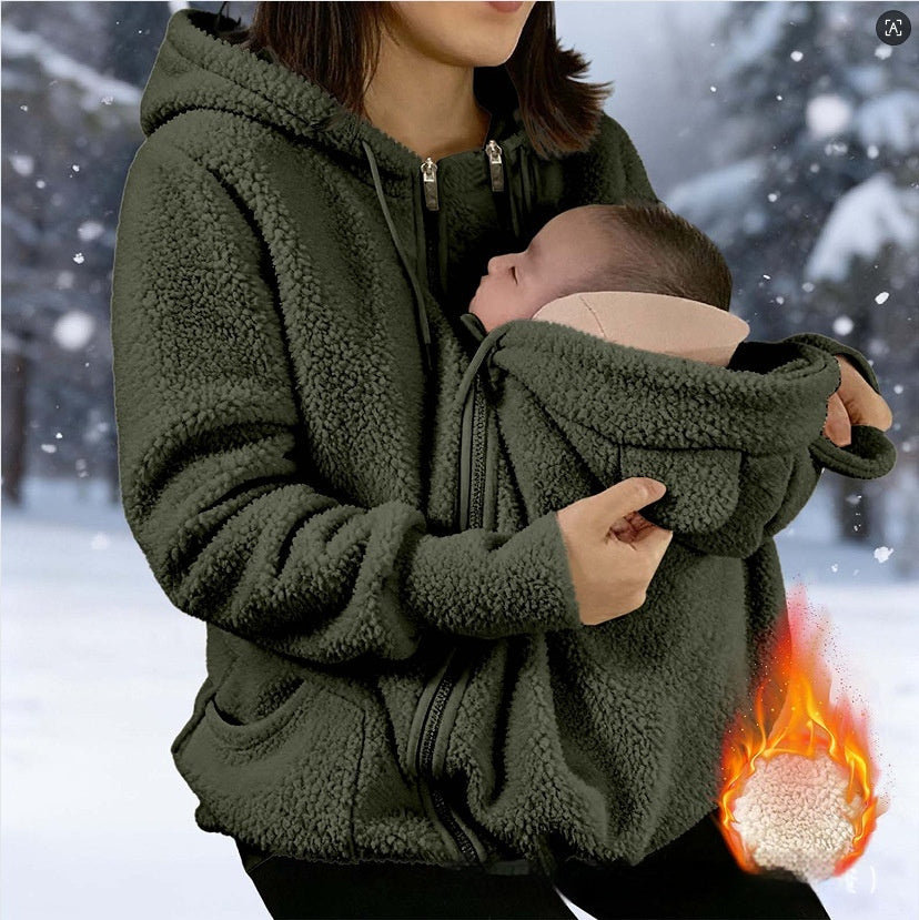 2-in-1 Kuscheljacke für Mama und Baby in Olivgrün