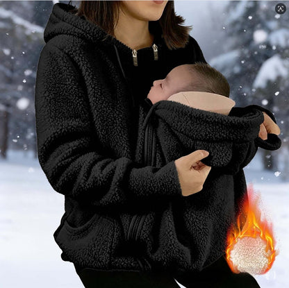 2-in-1 Kuscheljacke für Mama und Baby in Schwarz